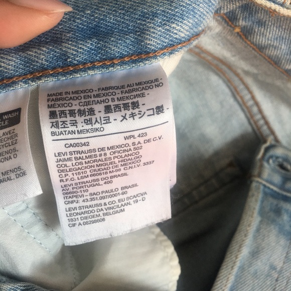 Ripped Levi Jeans (Light Blue) - Picture 6 of 7